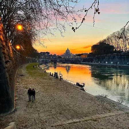 Modern 10 Min Vatican Parking&pool Appartement