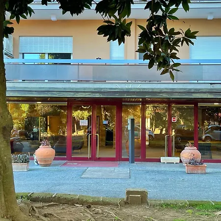 Apartment Modern 10 Min Vatican Parking&pool