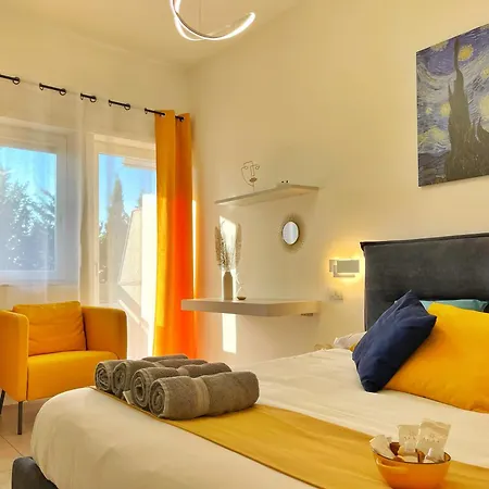 Apartment Modern 10 Min Vatican Parking&pool