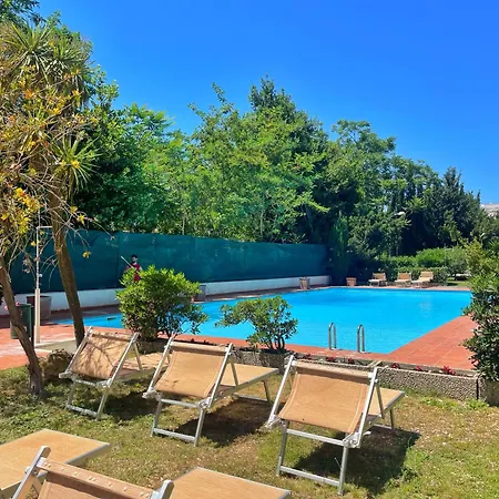Apartment Modern 10 Min Vatican Parking&pool